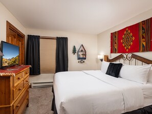 1 bedroom, iron/ironing board, travel cot, free WiFi