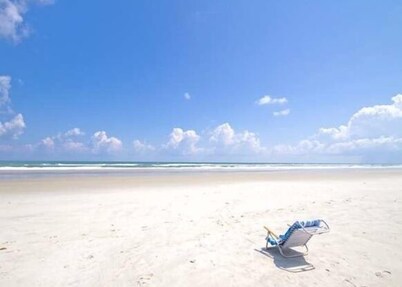  4 Bed pool House by Bay!  Lido & Siesta Key Beaches very close 