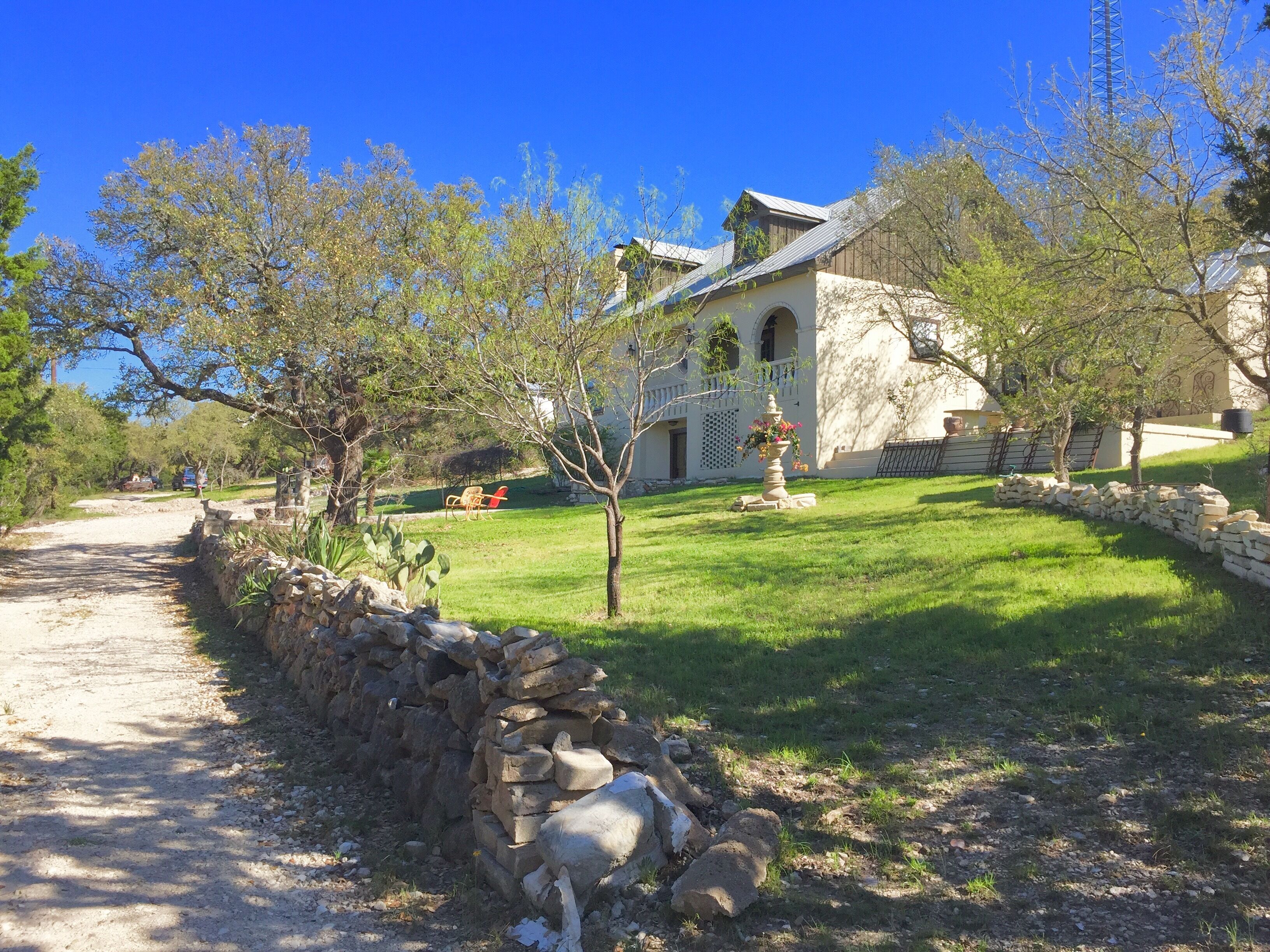 Wine trail Italian style Villa!!!  Close to everything!