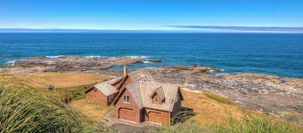 Dramatic Ocean Views. Tidepools. Dog friendly!