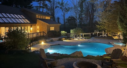 Luxurious Ski in-Ski Out Mnt. Creek/Hot tub/Tennis & Pickleball/Heated pool/Golf