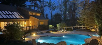 Luxurious/Private-Heated pool, Hot tub & Tennis/Golf/Ski in-Ski Out Mnt. Creek