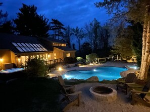 Outdoor pool, a heated pool