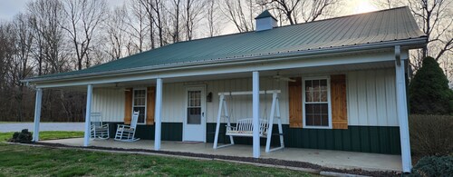 VALLEY VIEW LODGE, A MODERN CABIN IN WESTERN KY