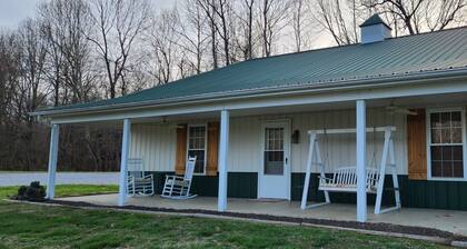 VALLEY VIEW LODGE, A MODERN CABIN IN WESTERN KY