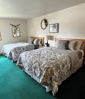 2 habitaciones, tabla de planchar con plancha y wifi gratis