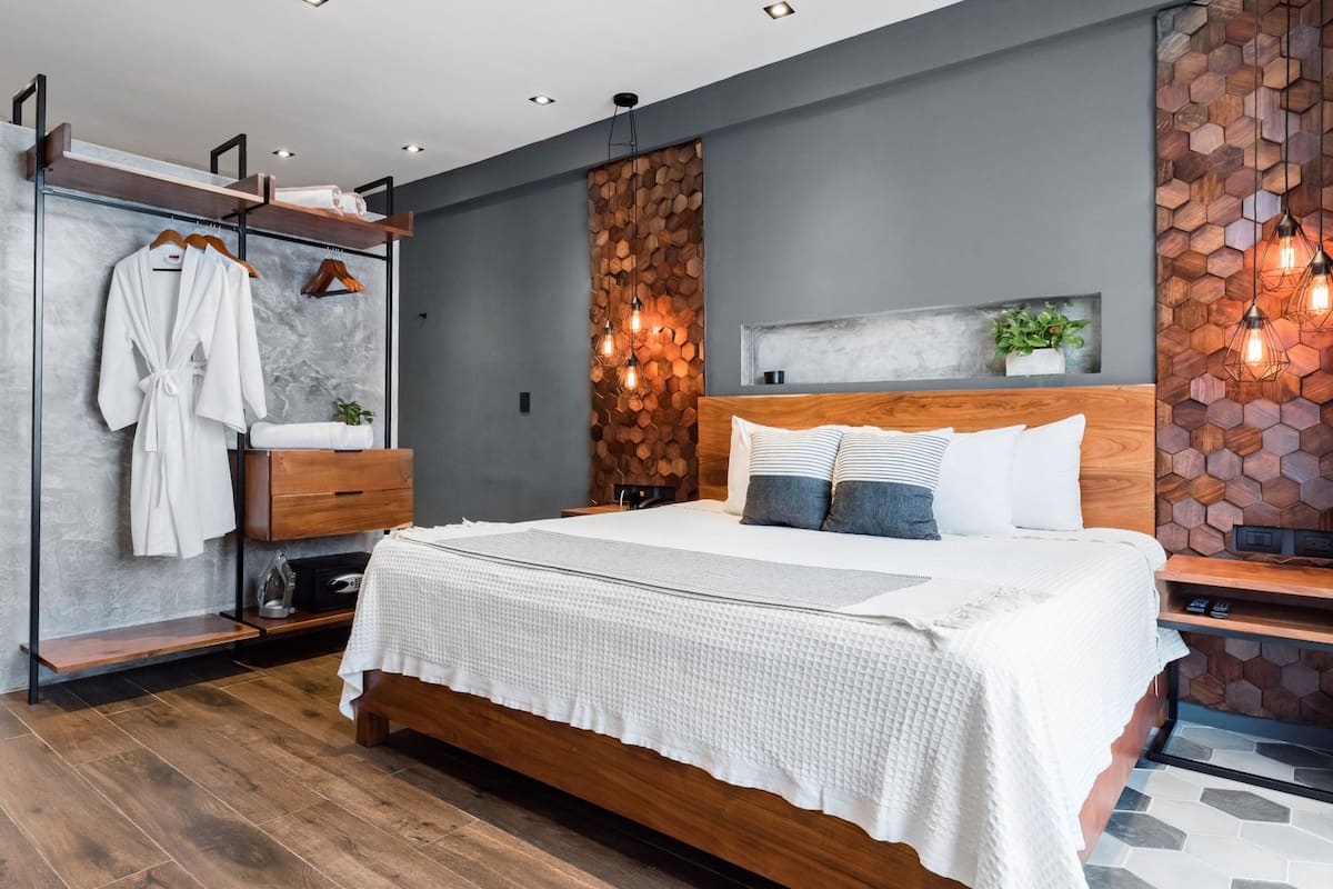 1 bedroom, premium bedding, pillowtop beds, in-room safe