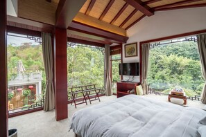 Premium bedding, pillowtop beds, desk, blackout drapes - Siqi Inn (Baoshan)