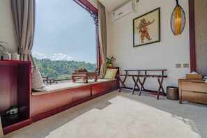 Premium bedding, pillowtop beds, desk, blackout drapes - Siqi Inn (Baoshan)