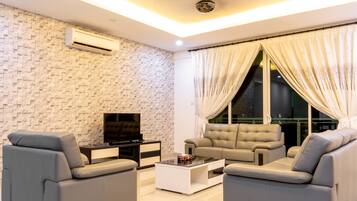 Family Apartment, 3 Bedrooms, Non Smoking | Living area | Flat-screen TV