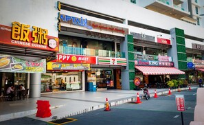 Exterior - Meridian Sunset Suite by D Imperio (George Town)