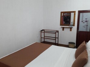 Habitación familiar con 1 cama doble o 2 individuales, 1 cama doble, no fumadores