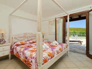 4 quartos, berço de viagem