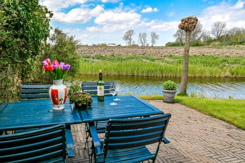 5 pers Holiday Home Horizon close to the National Park Lauwersmeer