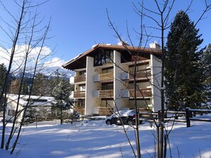 Exterior - Beautiful apartment for 4 guests with WIFI, TV and balcony (Lenzerheide)