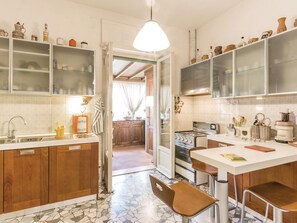 Oven, dishwasher, freezer - Nice apartment for 6 guests with A/C, WIFI, TV and terrace (Florence)