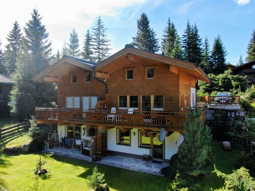 Schönes  Ferienhaus für 6 Leute mit  W-LAN, TV, Terrasse und Panoramablick