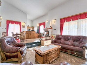 Fernseher, Kamin