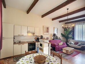 Interior - Charming F2 Apt with Terrace, Near Thermal Spa & Heart of Town, Pets Welcome (Lamalou-les-Bains)