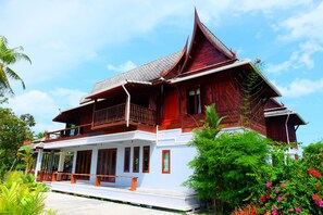 Thai House | Free WiFi