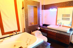 Thai House  | Badezimmer | Kostenlose Toilettenartikel