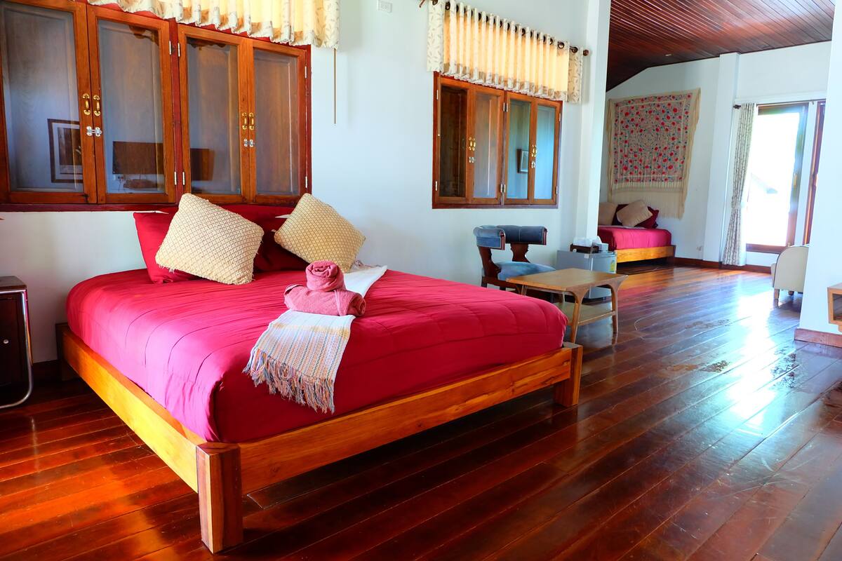 Family Bungalow (No 1,6) | Free WiFi