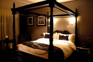 Egyptian cotton sheets, premium bedding, pillow-top beds, in-room safe