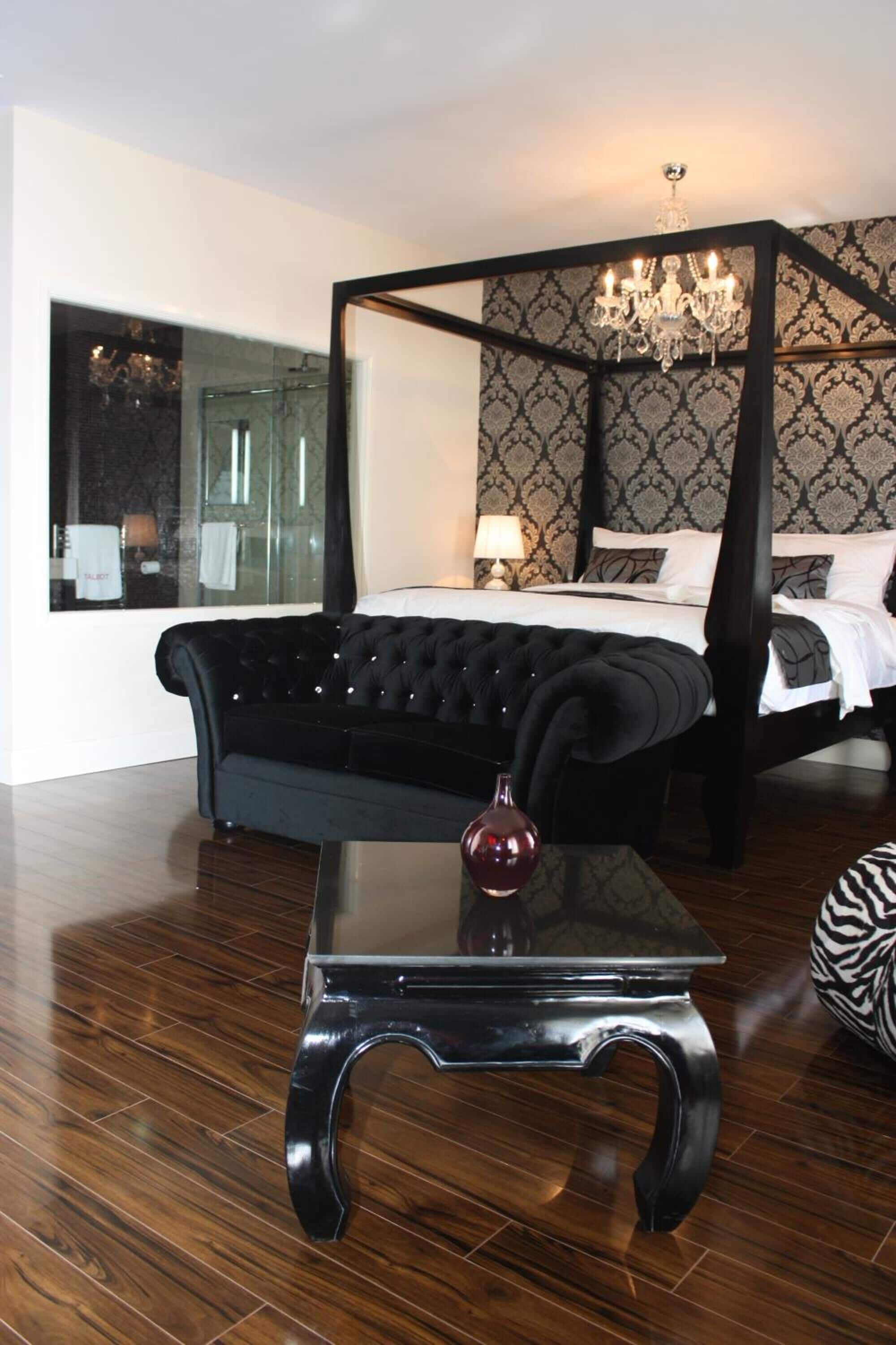 奢华开间套房, 1 张特大床, 无烟房 | 埃及棉床单、高档床上  用品、加厚床垫、客房内保险箱