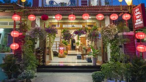 Front of property - evening/night - Lantern Riverside Hoi An (Da Nang)