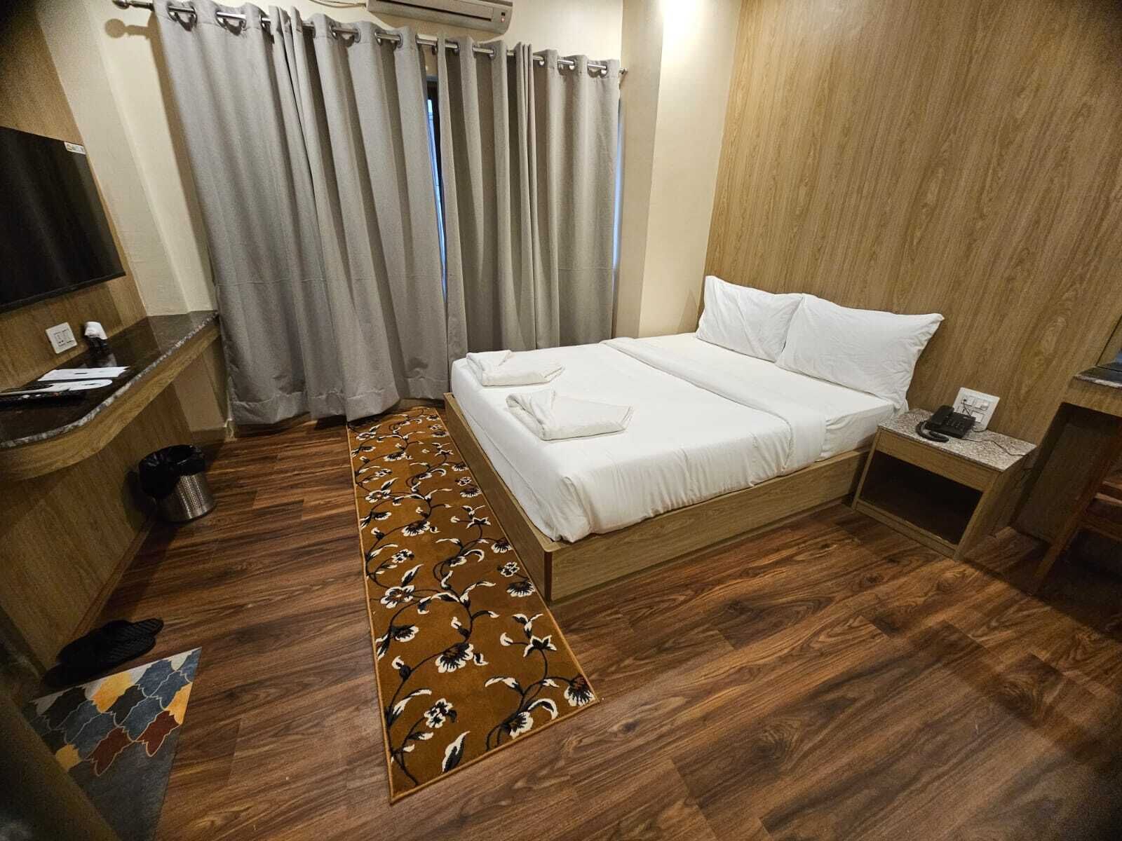 Deluxe kamer | Hypoallergeen beddengoed, een bureau, een laptopwerkplek, gratis wifi