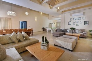 Orchid Villa | リビング エリア