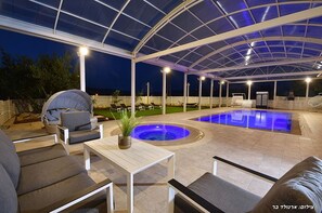 Indoor pool - Lev HaHoresh Suites (Ma'ale Yosef)