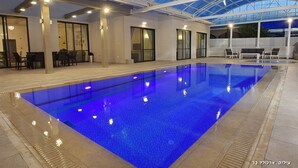 Indoor/outdoor pool - Lev HaHoresh Suites (Ma'ale Yosef)