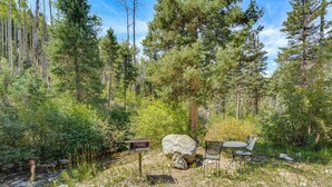 Unclassified image, 2 of 29, button - Hot Tub Access: Studio 2 Mi to Taos Ski Resort (Taos Ski Valley)