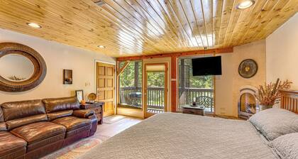 Hot Tub Access: Studio 2 Mi to Taos Ski Resort