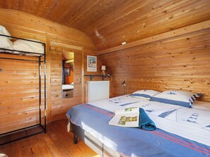 3 habitaciones, cuna de viaje, wifi y ropa de cama 