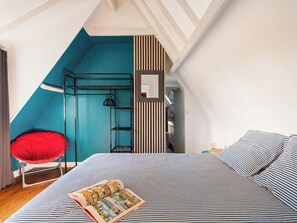 3 slaapkamers, reisbedje, wifi, beddengoed