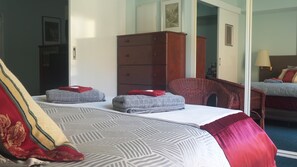 1 bedroom, Egyptian cotton sheets, premium bedding, down duvets - Northbridge Pearl (Northbridge)