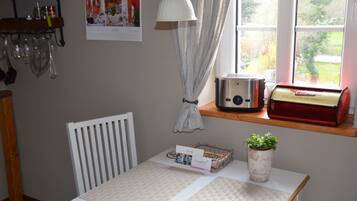 Studio, Balcony (1) | In-room dining