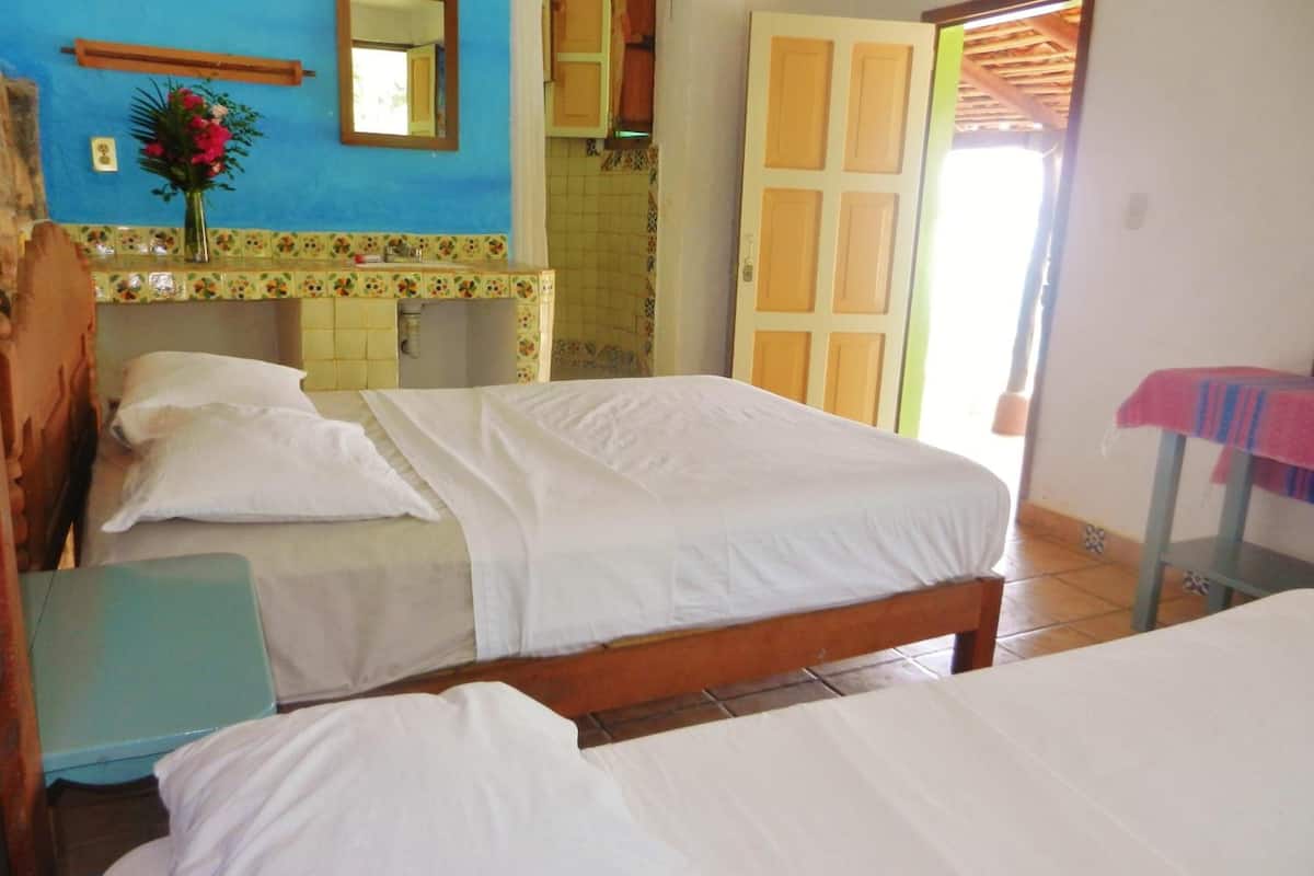 in-room safe, bed sheets