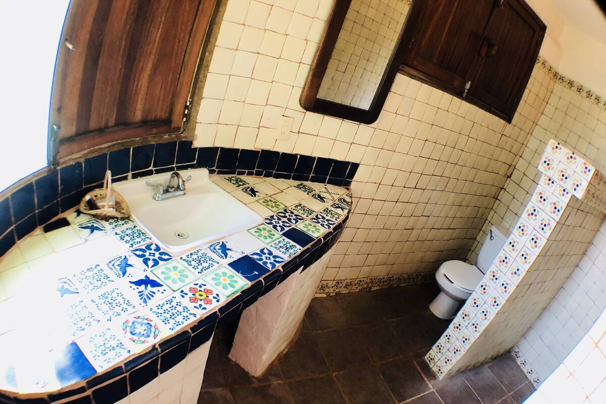 double room | bathroom | shower, free toiletries, towels