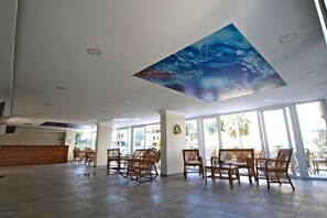 Lobby - Oz Guzelcamli Otel (Kusadasi)