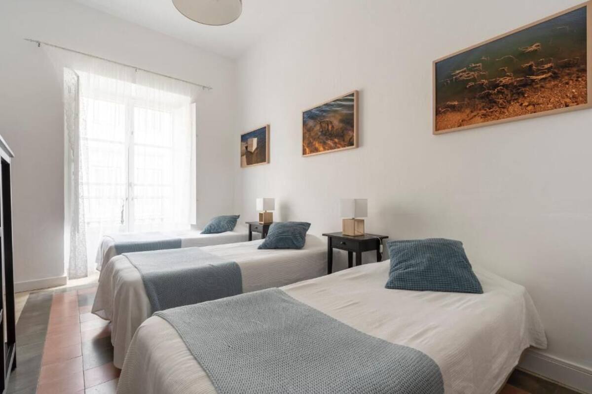 Triple Room | WiFi (free), bed sheets