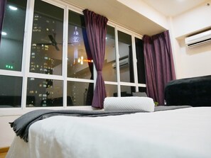 Basic Studio, 1 Bedroom, Non Smoking, City View