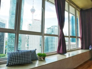 2 عدّة غرف نوم وطراز فريد لكل وحدة ومساحة عمل للكمبيوتر المحمول