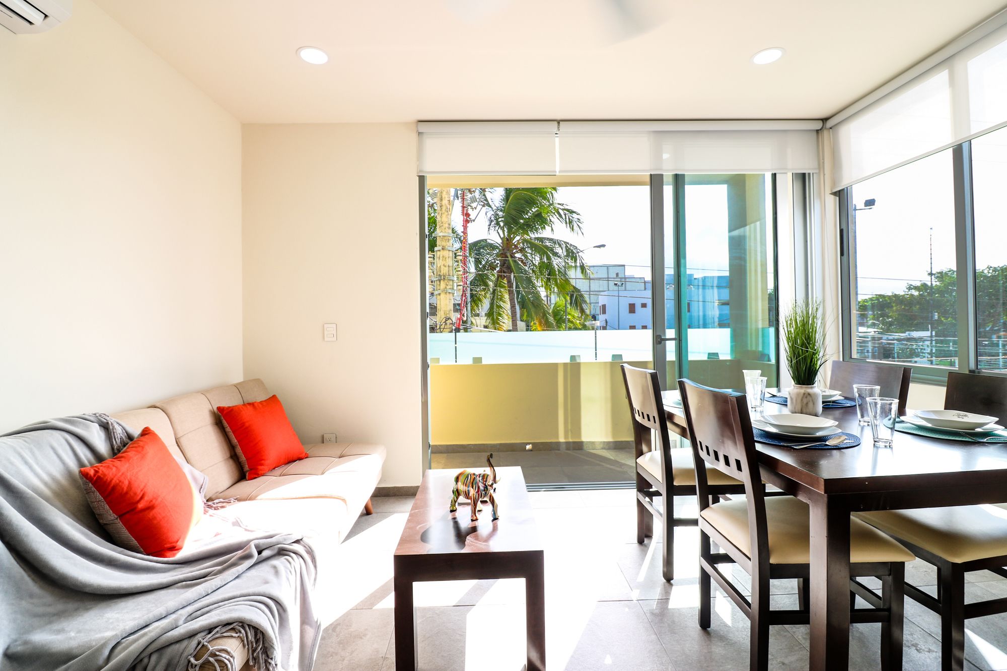 Appartement | Coin séjour | Télévision à écran plat de 20 pouces avec chaînes par câble, télévision