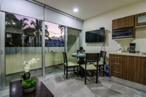 Apartment | In-room dining