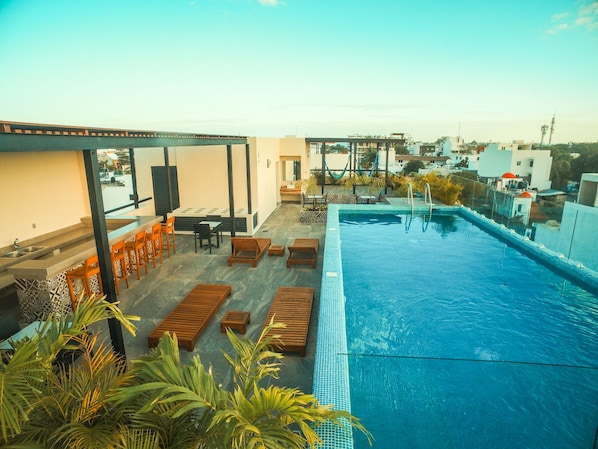 Kolam renang terbuka