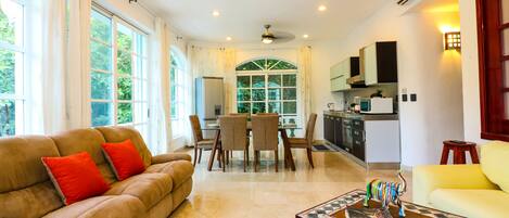 Appartement | Aire de séjour | Téléviseur à écran plat