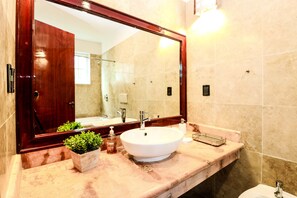 Apartment | Bathroom